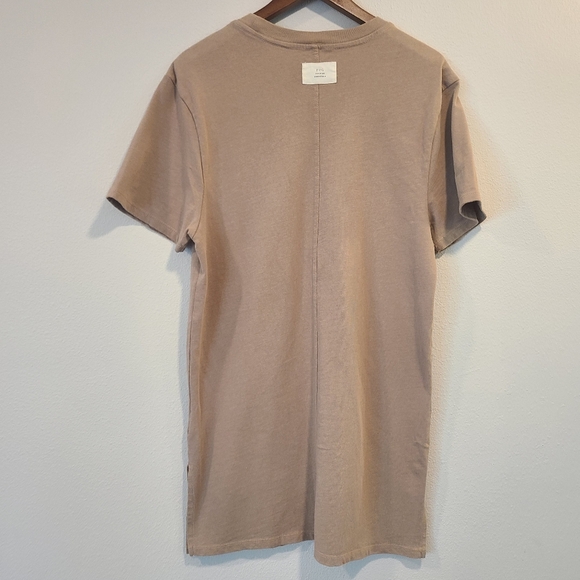 Essentials Fear of God Long Tan T-Shirt - Picture 4 of 6